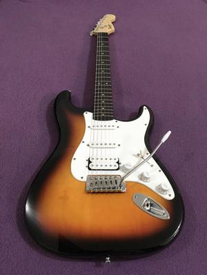 Squier Stratocaster Hss Como Nueva