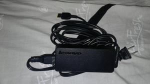 Cargador de Laptop Marca Lenovo