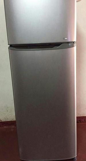 Refrigeradora Nueva electrolux