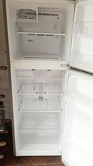 Refrigeradora Samsung Mediana