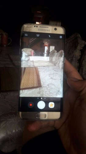 Samsung S7 Edge Dorado (pantalla Rota) - Equipo Solo