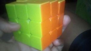 Vendo Cubo Magico 3x3