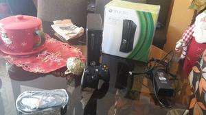 Xbox 360 Slim Negra + 4 Juegos