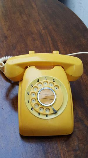 Antiguo Telefono Color Amarillo