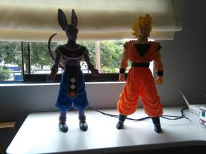 Vendo Figuras de Goku Y Bills de 20cm