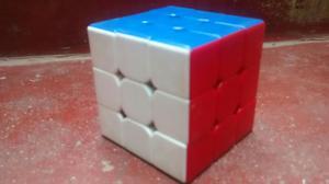 Cubo 3x3. Usado