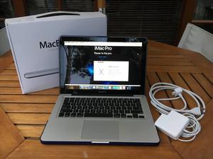 Macbook PRO  i5 4G RAM 320GB Almacenamiento cargador