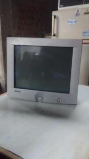 monitor hitech, funcionando S/. 30 soles