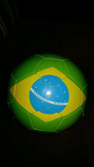 Pelota de Futbol Modelo Brasil