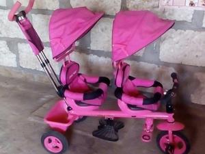 Triciclo para Dos Bebes