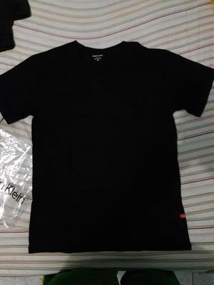 Polo Calvin Klein Tshirt Color Negro