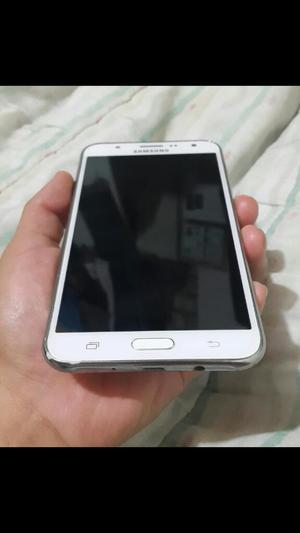 Vendo Cambio Samsung Galaxy J7 detalle