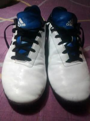 Zapatillas Adidas de Futbol