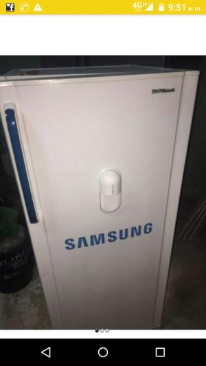 Refrigeradora Chica para Cuarto Remato