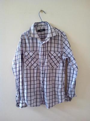 Camisa semi nueva