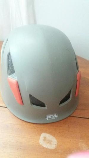 Casco Adventure petzl