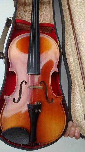 Vendo Violin Stradivarius.