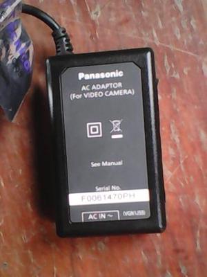 Cargador Para Filmadora Panasonic Modelo Vgn1j59 Original