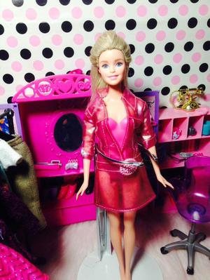 Barbie original de Mattel en 20 soles