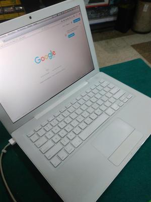 Vendo Macbook Intel Disco 500gb Ram 2 Gb