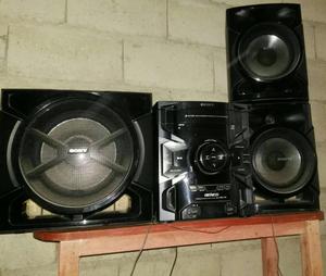 Equipo de Sonido Sony TINGO MARÍA