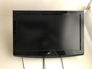 TELEVISOR LG LCD 37'' FULL HD con RACK