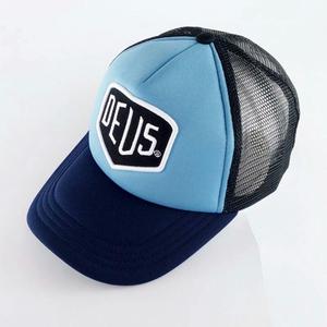 Gorras Deus