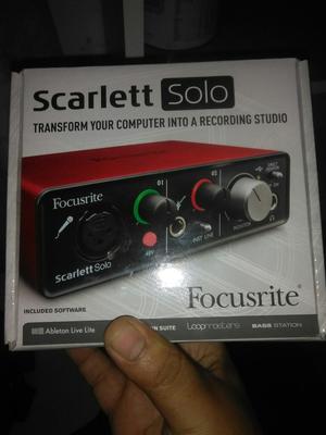 Vendo Interface Scarlet Original Nuevo.