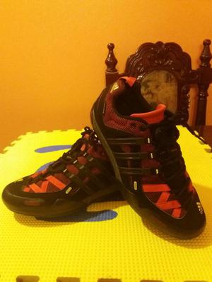 Vendo Zapatillas Adidas Traxion Talla 40