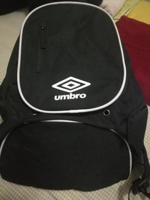 mochila UMBRO original