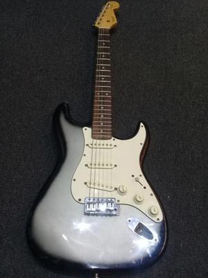 Guitarra Japonesa Vintage Stratocaster