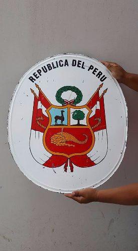 Antiguo Escudo Nacional De Fierro Pintado