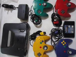 Nintendo 64 y 4 mandos colores