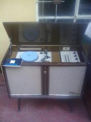Ocasión Se Vende una Radiola Antigua marca NATIONAL con su