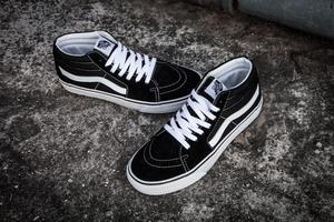 vans mid skool pro black y white skate shoes