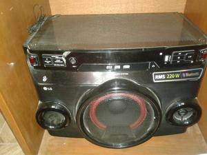 Vendo Mini Componente Lg en Buen Estado.