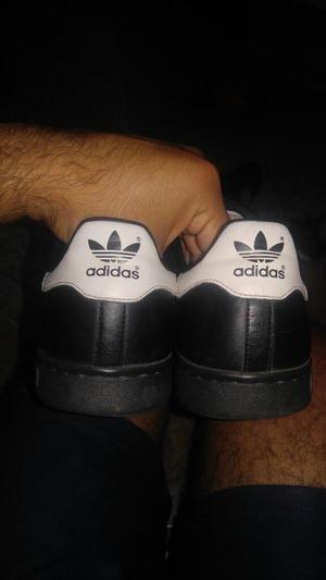 Remato Adidas Originales