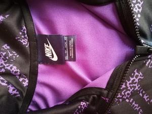 Casaca Deportiva Nike para Mujer