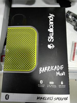 Parlante Skullcandy Mini Barricade