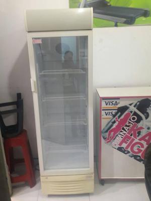 Refrigeradora Exhibidora