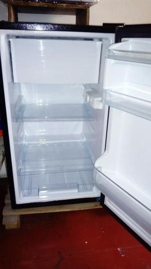 Vendo Pequeño Refrigerador
