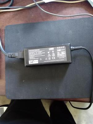 CARGADOR DE LAPTOP 19V Y 3.42 AMP