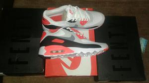 Nike Air Max Essential T42