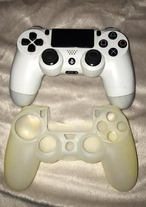 Mando de PS4 con funda