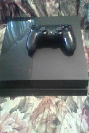 Vendo PS4 en buen estado a S/. 850 negociable