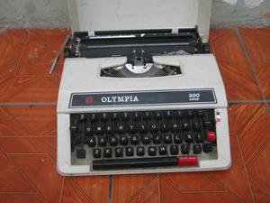 Antigua Maquina De Escribir Funciona