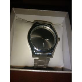 Reloj elegante