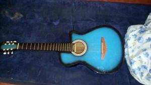 Vendo Guitarra Acustica a 200