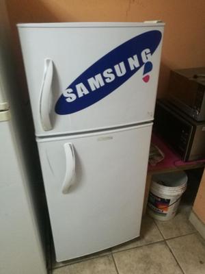 Refrigeradora Blanca