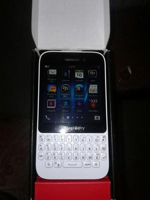 Blackberry Q5